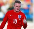 England qualify for Euro 2016 as Rooney equals record