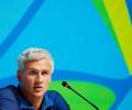 US swimmer Lochte says gun held to forehead in taxi hold-up