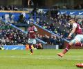 West Ham thrash Blackburn to reach FA Cup quarters