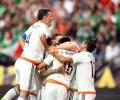 Copa America: Mexico strike late to down Uruguay in thriller