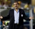 1st Copa casualty: Paraguay coach Diaz resigns