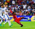 Euro: England advance after stalemate with Slovakia