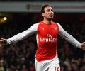 Arsenal midfielder Cazorla suffers injury setback