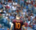 Serie A: Totti plays 600th league game as Roma go second