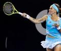 Kuznetsova wins in Moscow to claim last WTA Finals berth