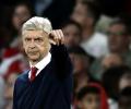 Wenger tells Arsenal to be brave against Man City