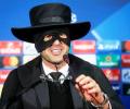 'Zorro from Shakhtar' arrives at post-match conference!