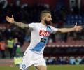 Europe football: Napoli snatch 95th minute win against 10-man Sampdoria