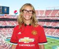 Football Briefs: Julia Roberts is a Red; United down Real on penalties