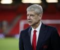 Under fire at Arsenal, Wenger linked to Barcelona move