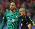 Atletico march into quarters as Oblak shines