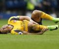 Arsenal's Sanchez out of opener due to abdominal strain