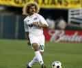 Mumbai fans get a chance to watch Valderrama, Desailly play!