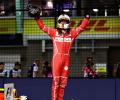 Vettel on pole in Singapore, Hamilton fifth