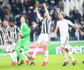 Football Briefs: Unconvincing Juve keep up the pressure on Napoli