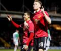 Sanchez stars on debut for Man United