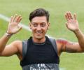 Arsenal manager Emery says Arsenal is Ozil's 'home'