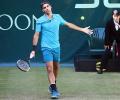 Tennis round-up: Federer battles hard for semi-final spot in Halle