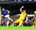 EPL PHOTOS: Everton cruise to victory, Newcastle rout Saints