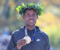 Sports Shorts: Ethiopia's Desisa takes NYC Marathon