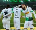 Soccer Extras: Gladbach stun Bayern with last-gasp penalty