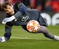 Porto goalkeeper Casillas suffers heart attack, taken to hospital