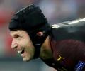 Goalkeeper to goaltender: Cech makes ice hockey switch