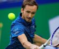 Tennis Roundup: Medvedev extends hot streak