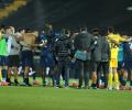 Leaders Porto suffer shock defeat as Portuguese league returns