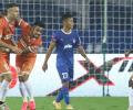 ISL: Angulo's brace helps Goa hold Bengaluru