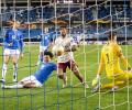 Arsenal, Hoffenheim qualify; emotional win for Napoli