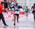 London Marathon: Kipchoge suffers rare defeat