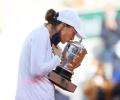 PICS: Polish teenager Swiatek wins French Open