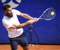 Paire spits on court, tanks and exits Argentina Open