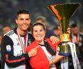 Mum hopes to convince Cristiano to join Portuguese club