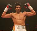 Vijender returns to pro boxing with knock out win