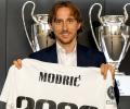 Modric extends contract; Origi exits Liverpool