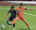 ISL: FC Goa-Kerala Blasters split points in 8-goal thriller