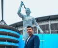 Manchester City unveil Aguero statue on 10th anniversary of '93:20'