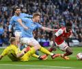 De Bruyne the boss as City hand Arsenal a drubbing