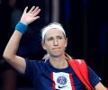 Azarenka made to remove PSG shirt