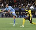 Champions League PIX: Haaland lifts City; Barca win