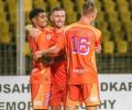 Jet lag no worries as Brisbane Roar thump Dempo FC