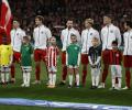 Denmark: Men refuse pay rise, support women's football