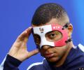 Broken nose no barrier: Mbappe cleared to play