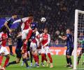 Champions League PIX: Inter down Arsenal; Barca win