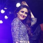 Goodbye folks! Kareena Kapoor dazzles at LFW grand finale