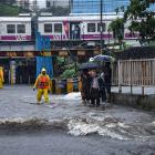 Downpour floods Mumbai, normal life hit, more to come