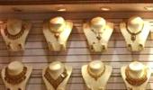 RBI keen to remove restrictions on gold import