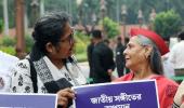 MP Jaya Bachchan loses temper at selfie-seeker